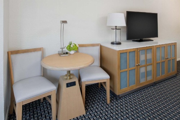 The Lodge At Tiburon image 21