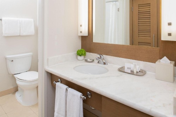 The Lodge At Tiburon image 26